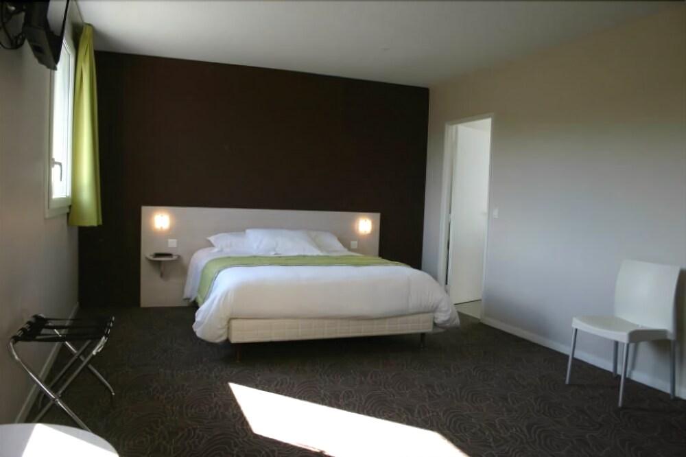Brit Hotel Saint-Meen-Le-Grand En Broceliande Екстер'єр фото