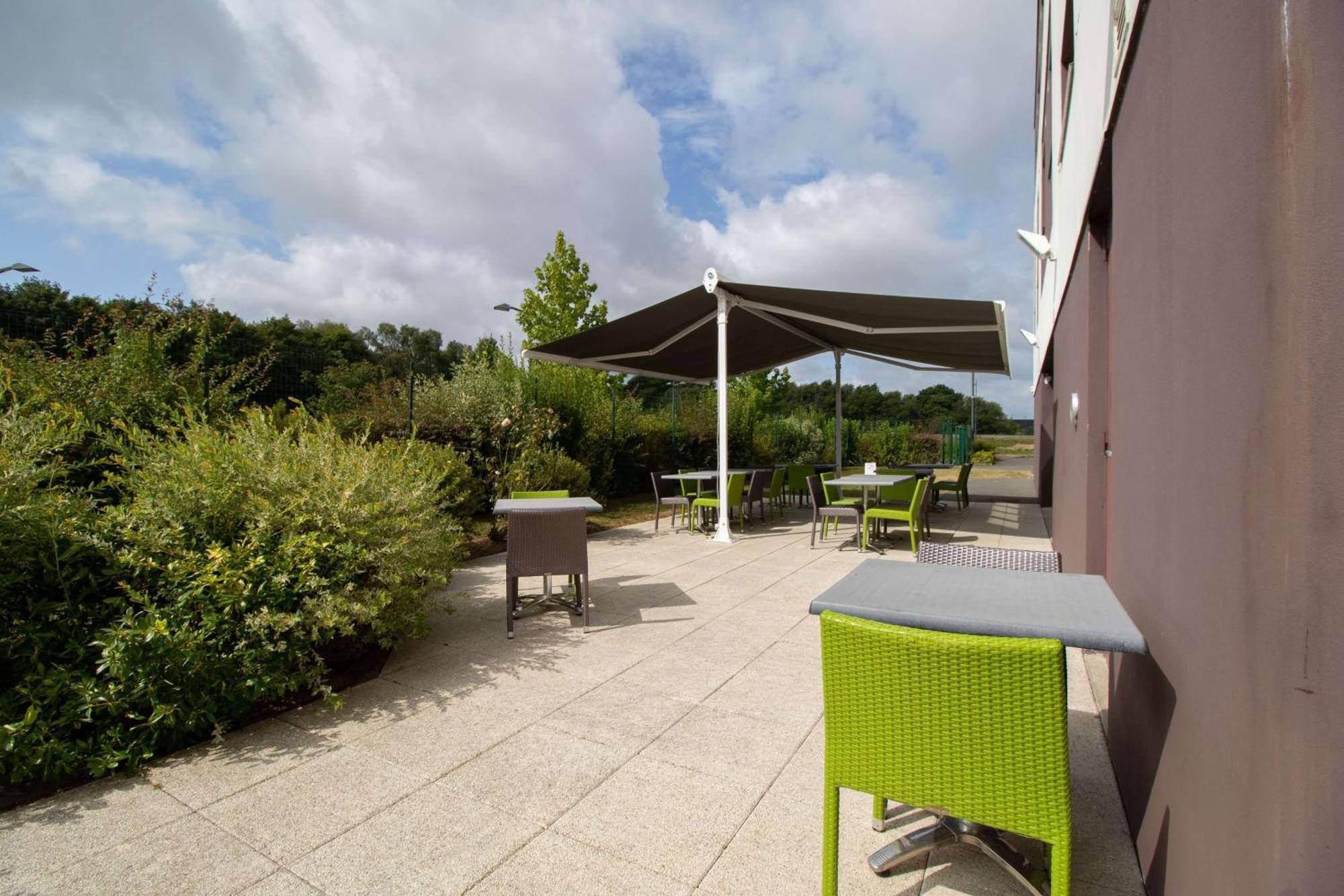 Brit Hotel Saint-Meen-Le-Grand En Broceliande Екстер'єр фото