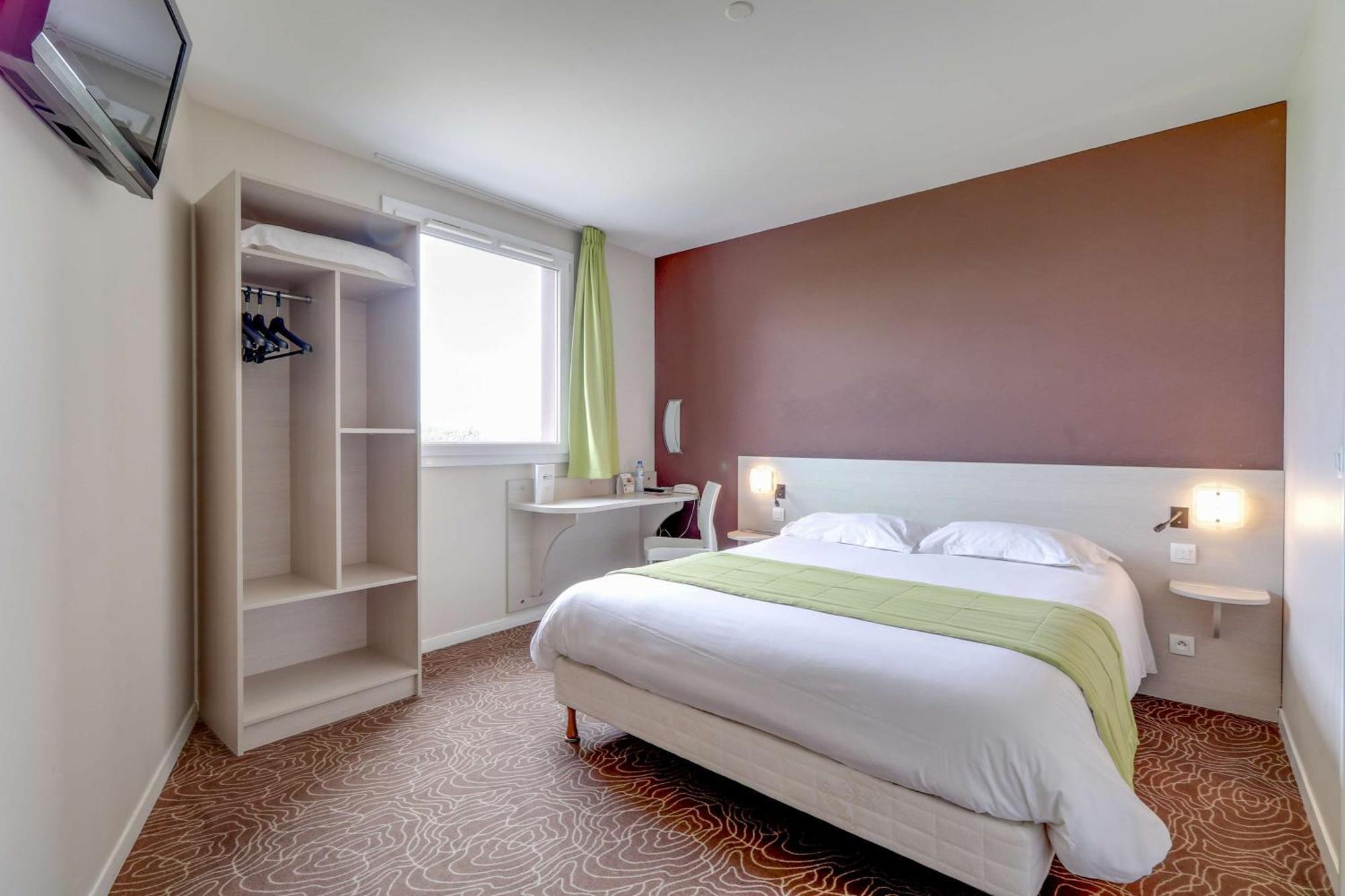 Brit Hotel Saint-Meen-Le-Grand En Broceliande Екстер'єр фото