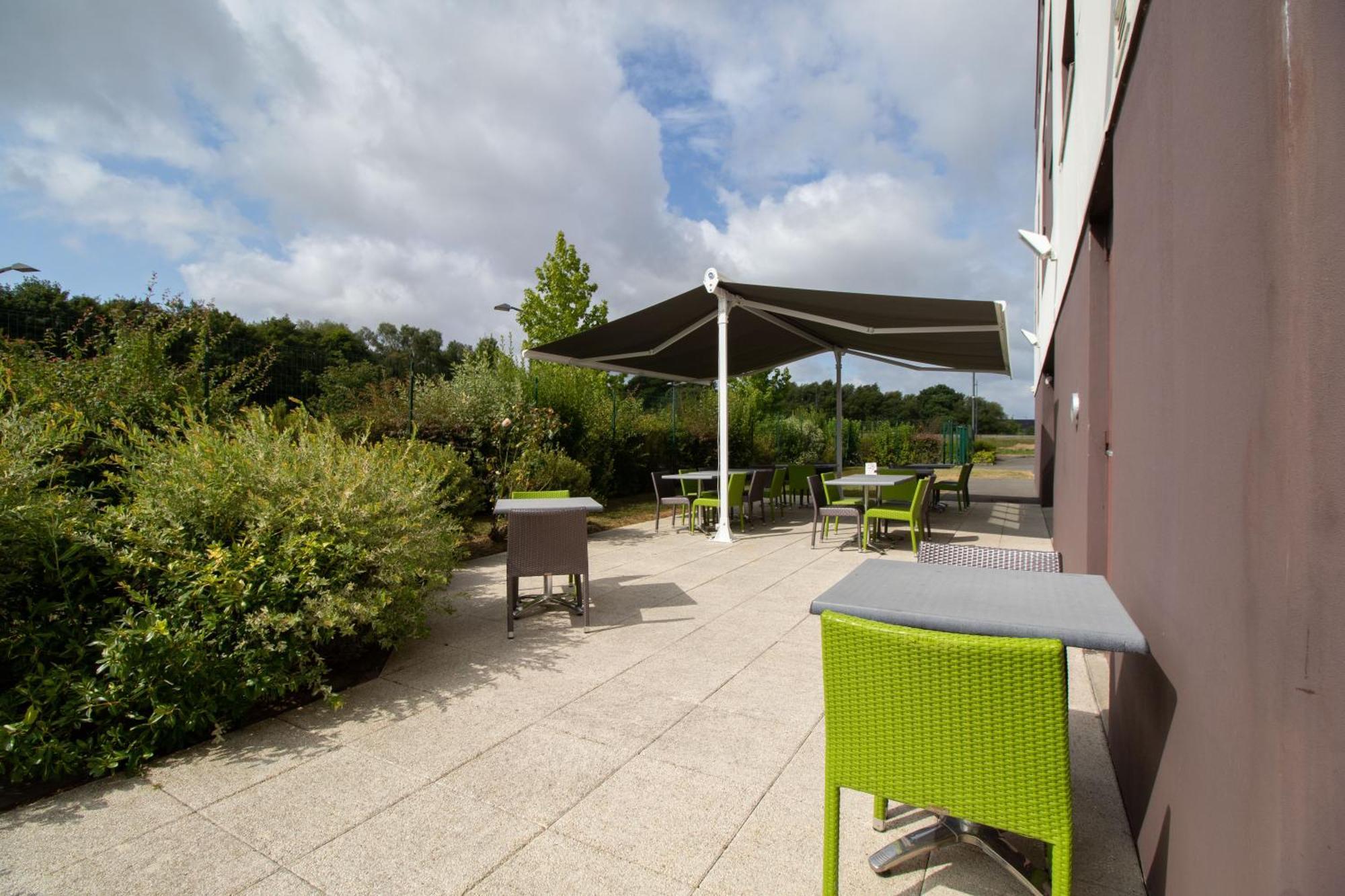 Brit Hotel Saint-Meen-Le-Grand En Broceliande Екстер'єр фото