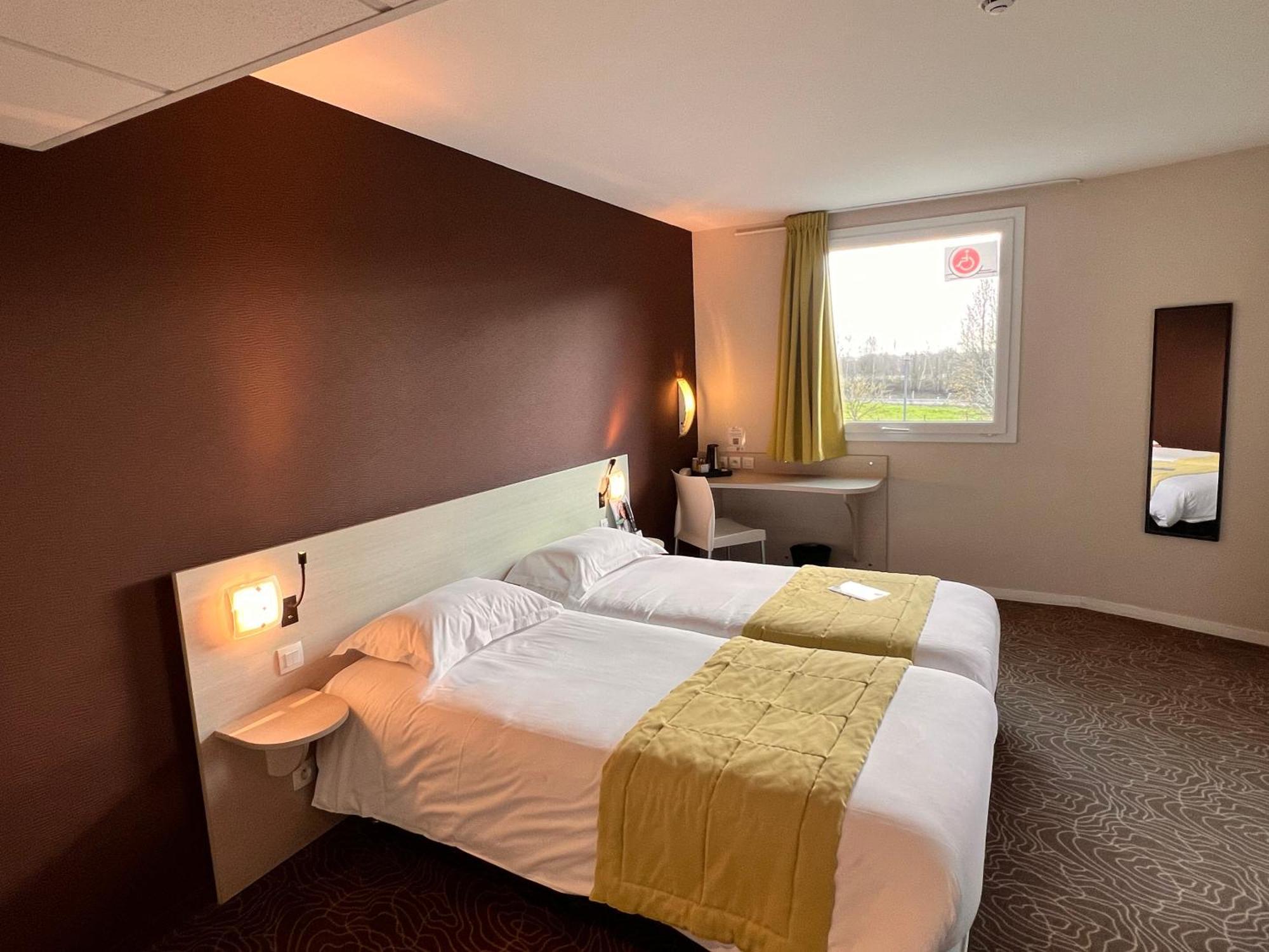 Brit Hotel Saint-Meen-Le-Grand En Broceliande Екстер'єр фото